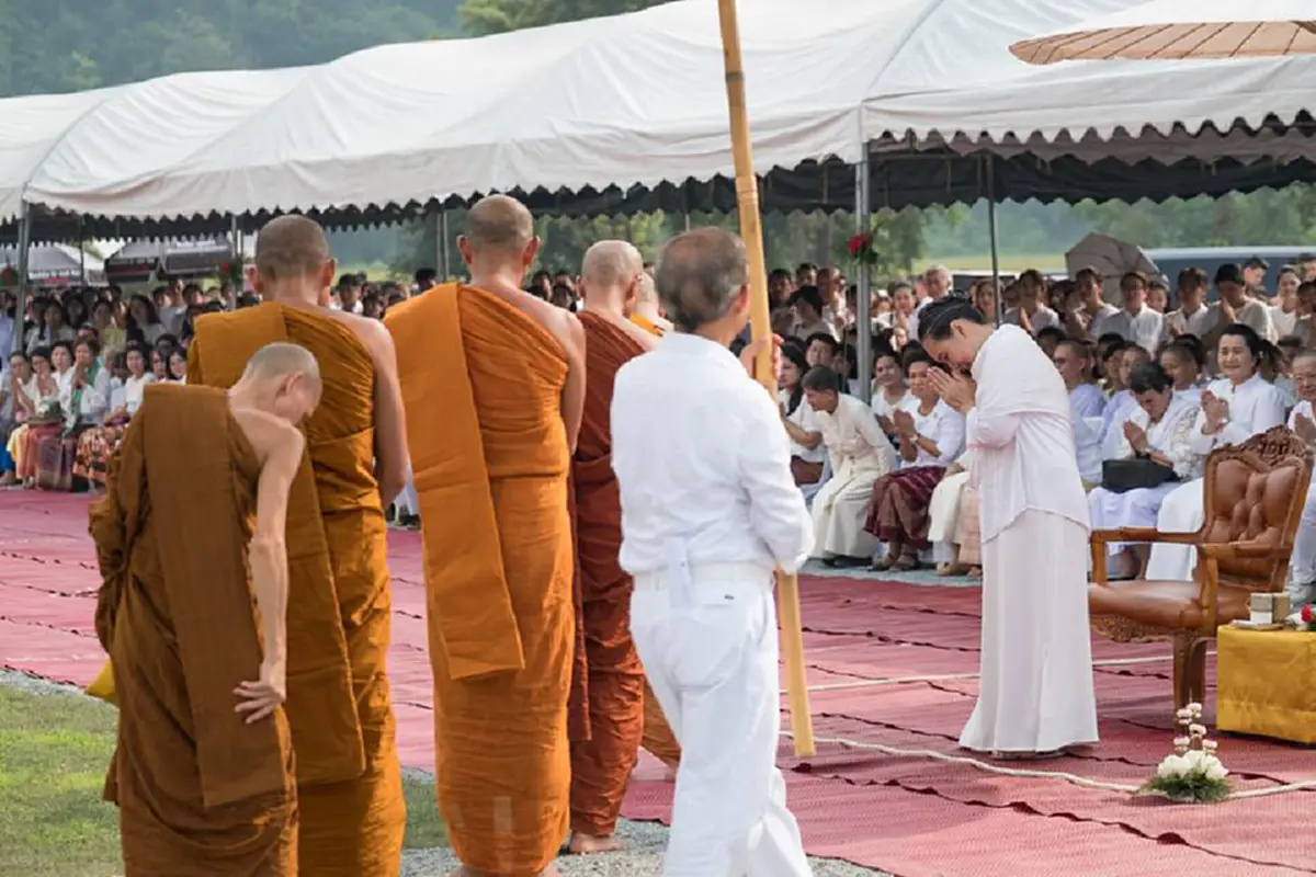 ของจริงนิ่งเป็นใบ้ ของพูดได้ไม่ใช่ของจริง!! ชาวเน็ตวิจารณ์ยับ.. "ประธานสงฆ์คนงาม เจ้าสำนักเตโชฯ"  #ฆราวาสบรรลุธรรม !!