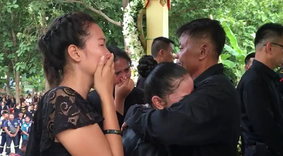 คุณพ่อจะมองอยู่บนฟ้า!! "น้องตังโอ๋"กับคำสัญญาที่ให้ไว้กับคุณพ่อ"ร้อยโท ธเนตร พุทโท"...ผมจะเป็นทหารเหมือนพ่อต้น..ภูมิใจที่พ่อเสียสละเพื่อชาติ