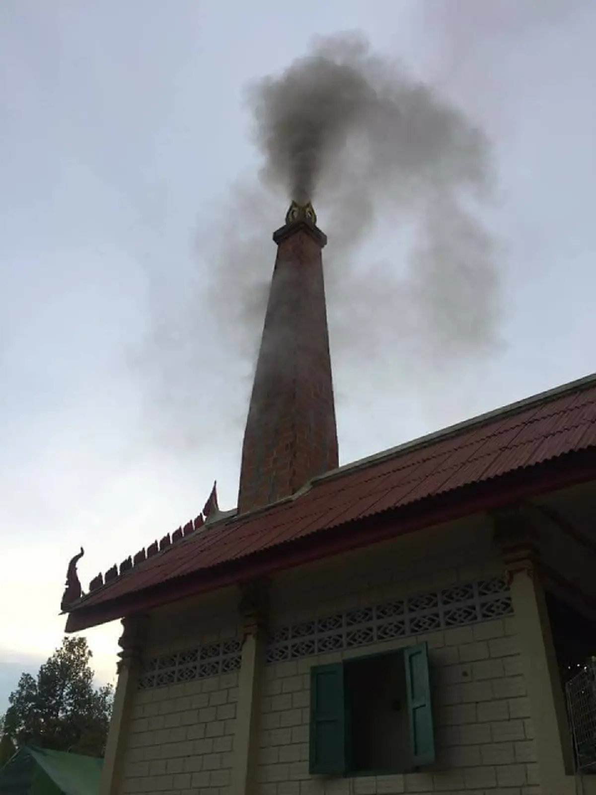 สุดกลั้นน้ำตา!!! เปิดคำสัญญา "น้องตังโอ๋" ถึง "พ่อต้น" ทหารผู้กล้า ในวันสุดท้าย พระราชทานเพลิงศพ ร.ท.ธเนตร พุทโท!!!