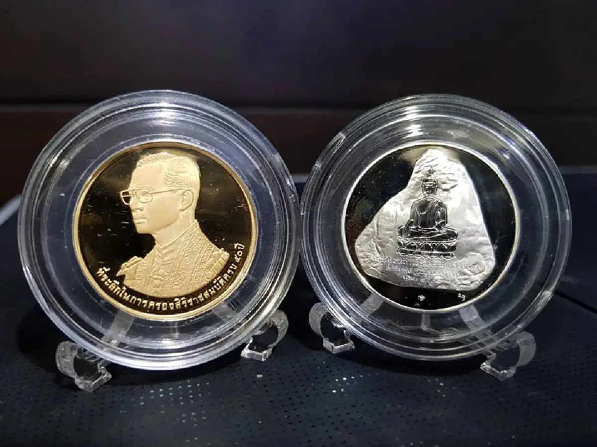 ด้วยแรงศรัทธา ชาวบ้านแห่เช่าเหรียญพระพุทธรูปเขาชีจรรย์ ปาฏิหาริย์บังเกิด "เสี่ยอ้วน" ปืนขัดลำกล้อง