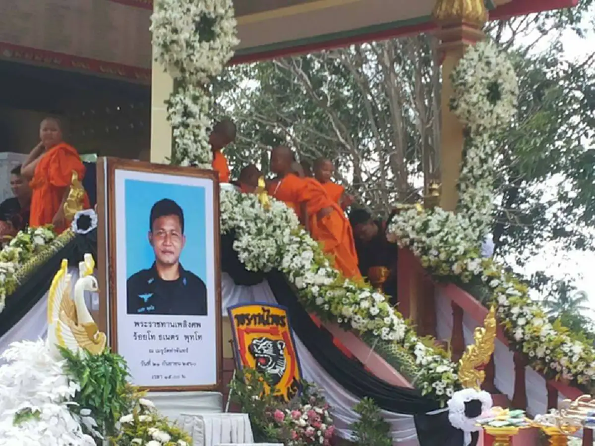 คุณพ่อจะมองอยู่บนฟ้า!! "น้องตังโอ๋"กับคำสัญญาที่ให้ไว้กับคุณพ่อ"ร้อยโท ธเนตร พุทโท"...ผมจะเป็นทหารเหมือนพ่อต้น..ภูมิใจที่พ่อเสียสละเพื่อชาติ