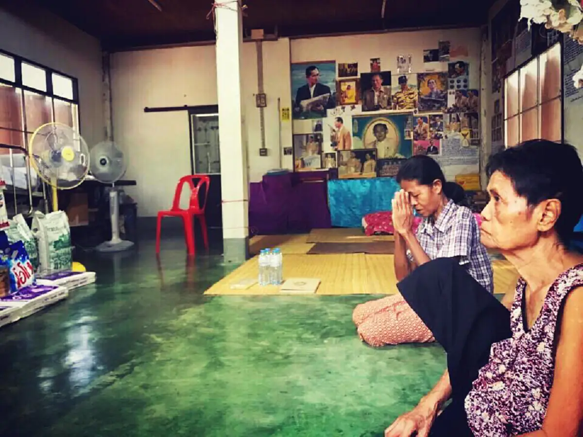 ขอคนล่ะ1แชร์! แม่พิมพ์ของชาติวัย 57ปี ทั้งชีวิตทุ่มเทให้กับการสอนเด็ก กลายเป็นผู้ป่วยพิการติดเตียงนานกว่า7ปี จากอุบัติเหตุหลังจากสอนหนังสือ!