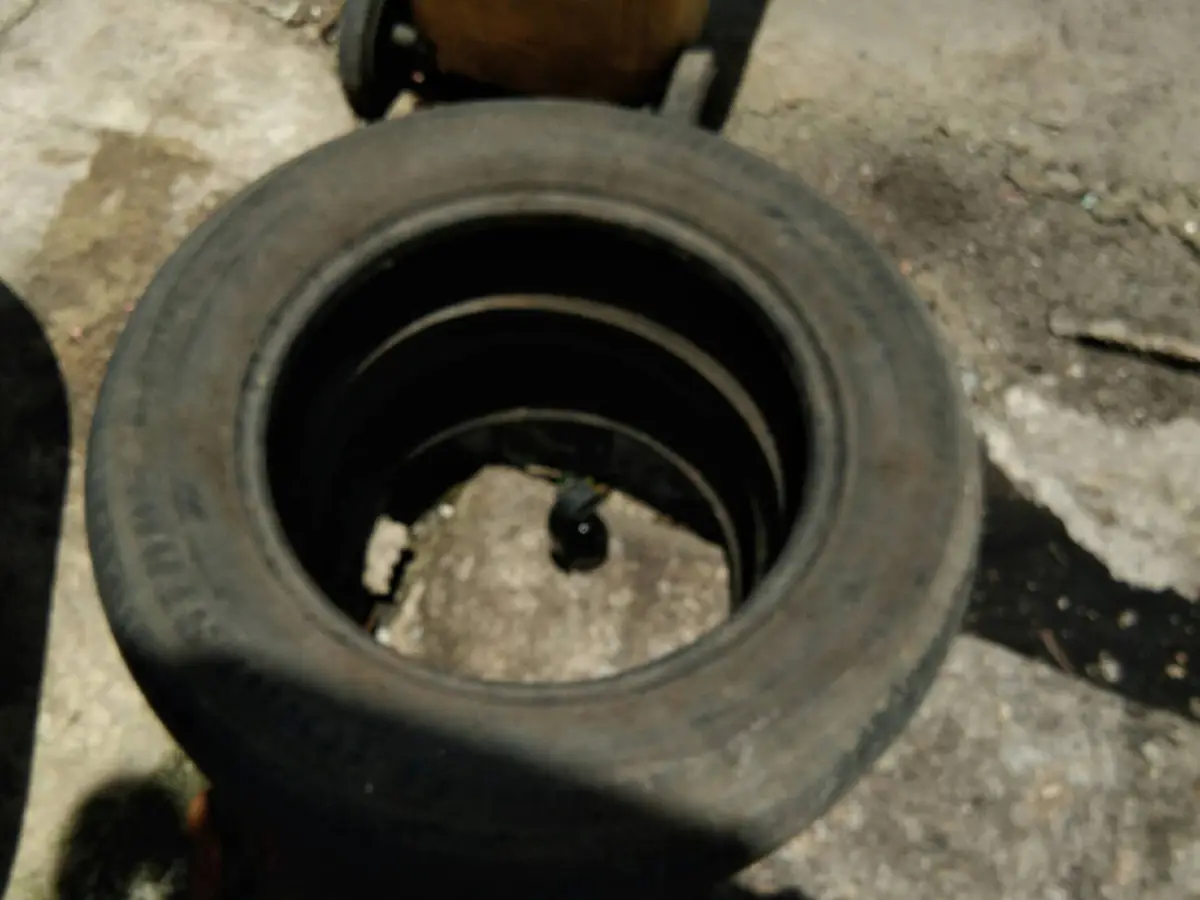 ด่วน!!!พบระเบิดในหมู่บ้านอมรทรัพย์ ถ.อยู่วิทยา16 หนองจอก (มีภาพ)