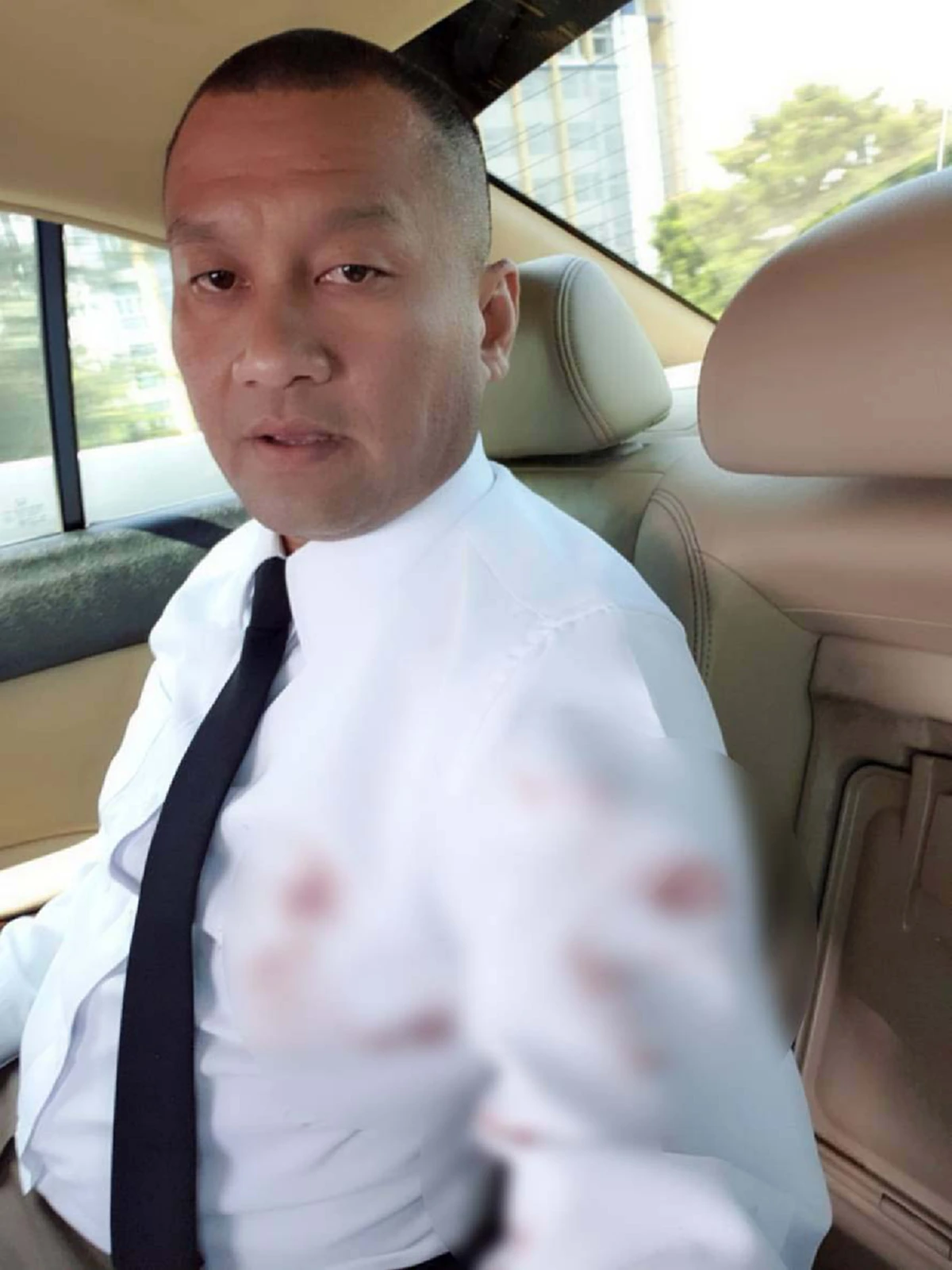 ขอสดุดีจากหัวใจ เผยโฉม "ร.ต.อ.ศรัณยพงศ์" ขณะเดินทางไปนำขบวนเสด็จ เจอรถชนไฟไหม้รีบลงช่วยคนเจ็บไม่สนเสื้อเปื้อนเลือด
