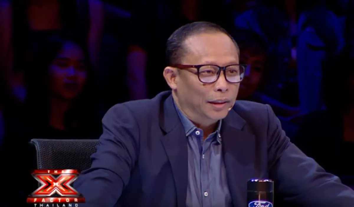 ไม่ได้อินกับเพลงแล้ว!! เกิดอะไร? "ใหม่ สายหลอน" จู่ๆ กรีดร้องลั่น ทรุดลงพื้น!? หลังร้องเพลงจบ? จนเพื่อนๆต้องรีบเข้ามาปลอบ! (คลิป)