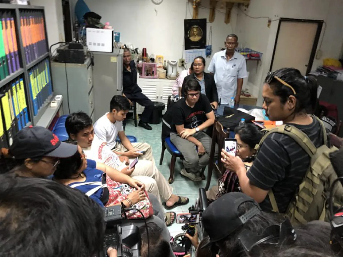 เด้งเข้ากรุ!! มีคำสั่งย้าย ผกก. สน.พญาไท เซ่นปล่อย"แก๊งอยากเลือกตั้ง"ให้สัมภาษณ์สื่อหน้าห้องขัง