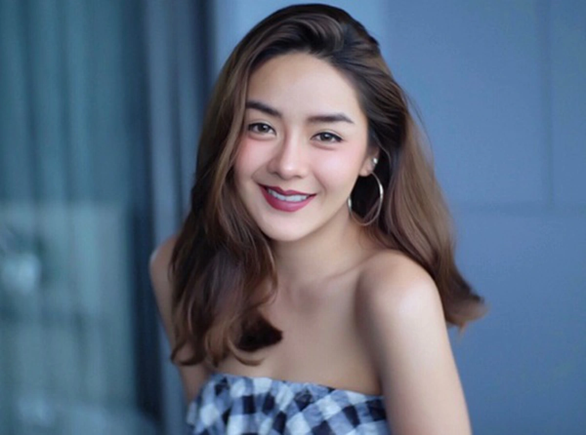 เปิด "10 ดาราหญิงของไทย" ที่เป็นคนอีสาน ก้าวกระโดด มาโลดแล่นอยู่ในวงการบันเทิง (ชมภาพ)