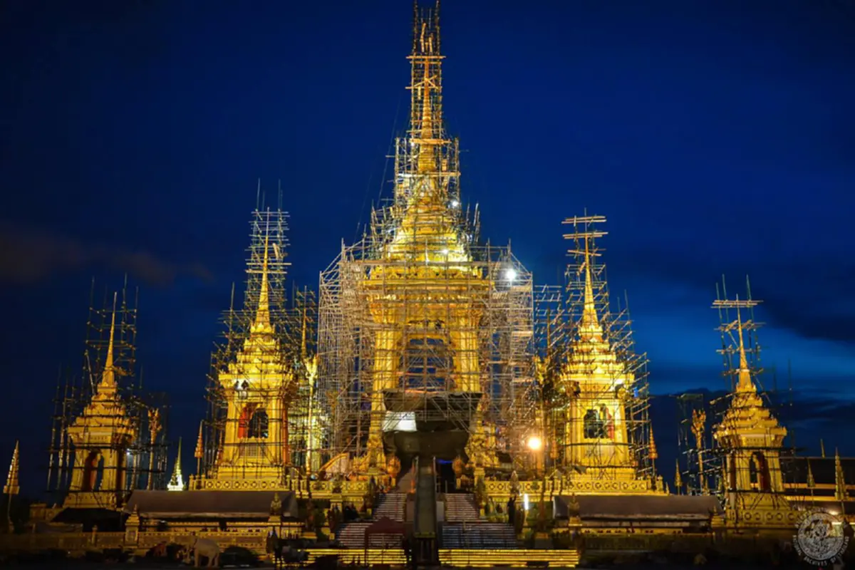 รัฐบาลเตรียมจะเปิดให้ ปชช.ได้เข้าชมความงดงามพระเมรุมาศ ตลอด 1 เดือนเต็ม หลังเสร็จสิ้นงานพระราชพิธีถวายพระเพลิง พระบรมศพในหลวงรัชกาลที่ 9