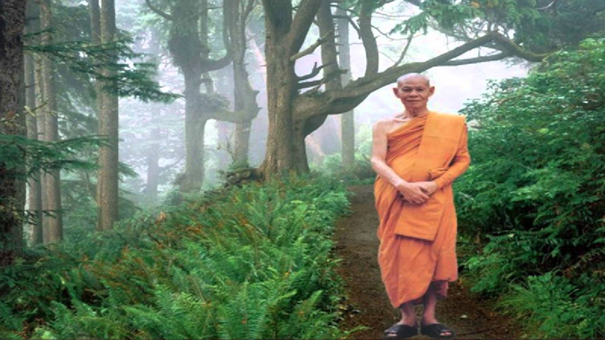  “ ทำไมกระดูกจึงกลายเป็นพระธาตุ ? ”หลวงพ่อพุธ ได้ตอบคำถามด้วย เหตุและปัจจัยอะไร ที่ทำให้อัฐิธาตุพระอริยสงฆ์กลายเป็นพระธาตุ