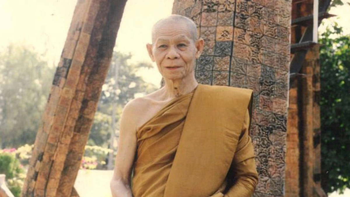  “ ทำไมกระดูกจึงกลายเป็นพระธาตุ ? ”หลวงพ่อพุธ ได้ตอบคำถามด้วย เหตุและปัจจัยอะไร ที่ทำให้อัฐิธาตุพระอริยสงฆ์กลายเป็นพระธาตุ