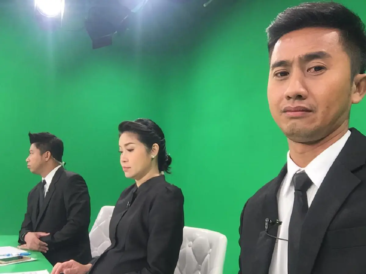 เปิดเบื้องหลัง "ผู้ประกาศ" ถ้าต้องปวดท้องอึ หรือตอนโฆษณา เขาทำอะไรกัน? อนุวัต จัดให้! (มีคลิป)