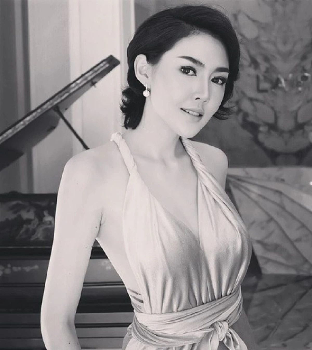 ปริศนามรณะ เพื่อนโพสต์อาลัย เก๋ เลเดอเรอร์ ทิ้งข้อความสื่อชนวนเหตุคิดสั้น ใครทำอะไรกับเธอ..กฎแห่งกรรมมีจริง