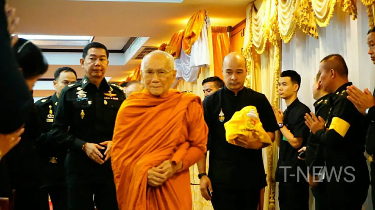 ชาวไทยร่วมชื่นชมพระบารมี สมเด็จพระสังฆราช เสด็จเป็นประธาน วันสถาปนามทบ.11 ครบ 115 ปี