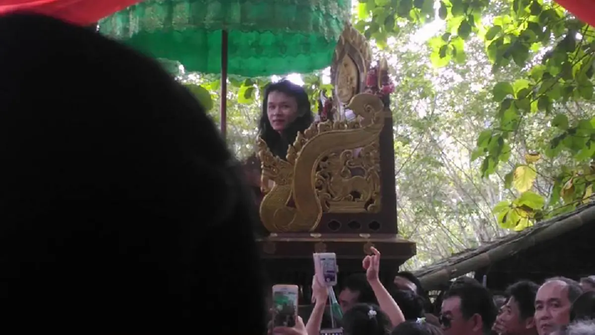 ลูกศิษย์สุดฮือฮา! "ครูบาน้อย ญาณวิไชย" อธิฐานออกจากการบำเพ็ญพระกรรมฐาน (ออกถ้ำ) หลังเข้าบำเพ็ญพระกรรมฐานภายในถ้ำเป็นเวลา 3 ปี 3 เดือน 3 วัน