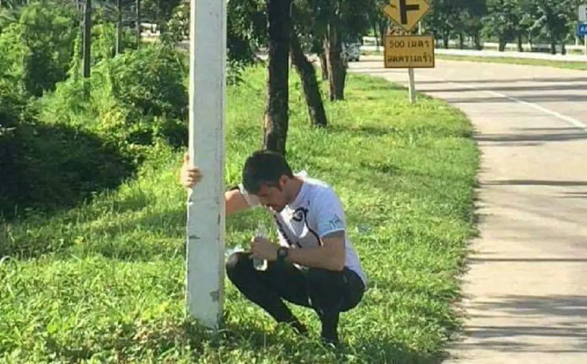 ขอกำลังใจคนไทย!! คริส อดีตทหารคอมมานโดอังกฤษ ร่างกายทรุดเข้ารพ.แต่ไม่ละความตั้งใจวิ่ง900กิโลร่วมหาทุนสร้างตึกศิริราช สู้เพื่อพ่อ