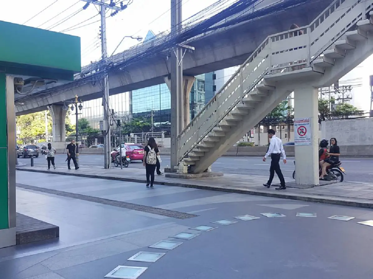 น้ำใจคนไทย..ไม่ทิ้งกัน!! "คุณตา-คุณยาย"สุดดีใจ..พลังน้ำใจชาวไทย ช่วยเหลือล้นหลาม วันนี้!!ตา-ยายอยู่ขายกระปุก"สาทร12"ถึงเที่ยงวัน(รายละเอียด)