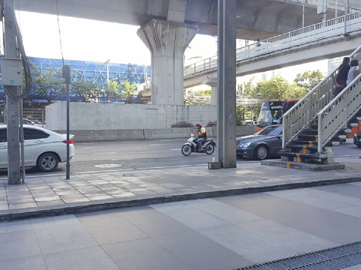 น้ำใจคนไทย..ไม่ทิ้งกัน!! "คุณตา-คุณยาย"สุดดีใจ..พลังน้ำใจชาวไทย ช่วยเหลือล้นหลาม วันนี้!!ตา-ยายอยู่ขายกระปุก"สาทร12"ถึงเที่ยงวัน(รายละเอียด)