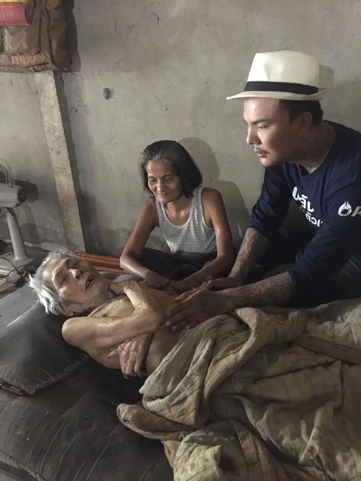 บทพิสูจน์คุณความดี!!! "นางฟ้าซาลอน" เปิดใจเล่ามรสุมชีวิต หลังตระเวนช่วยเหลือคนพิการ จนโดนอิทธิพลมืดคุกคาม ชาวเน็ตส่งแรงใจ...คนทำดีต้องได้ดี!