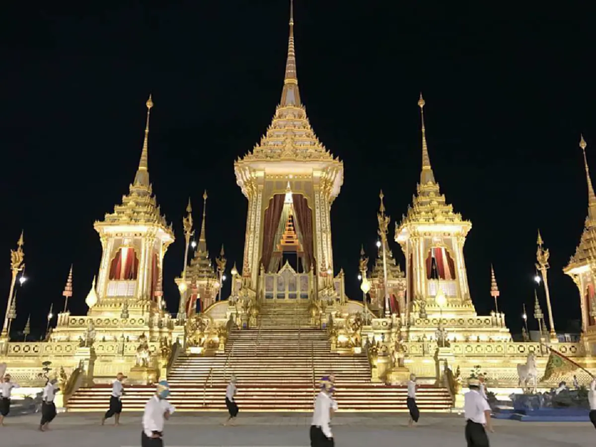 สักครั้งในชีวิตที่ได้ชื่นชมบารมีพระองค์ท่าน!! เตรียมเปิดให้ประชาชนเข้าชมความงดงาม “พระเมรุมาศ” หลังงานพระราชพิธีถวายพระเพลิง พระบรมศพ ในหลวง