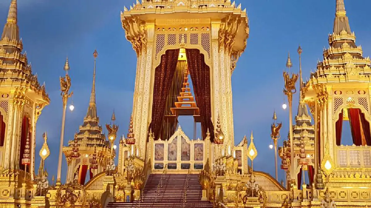 สักครั้งในชีวิตที่ได้ชื่นชมบารมีพระองค์ท่าน!! เตรียมเปิดให้ประชาชนเข้าชมความงดงาม “พระเมรุมาศ” หลังงานพระราชพิธีถวายพระเพลิง พระบรมศพ ในหลวง