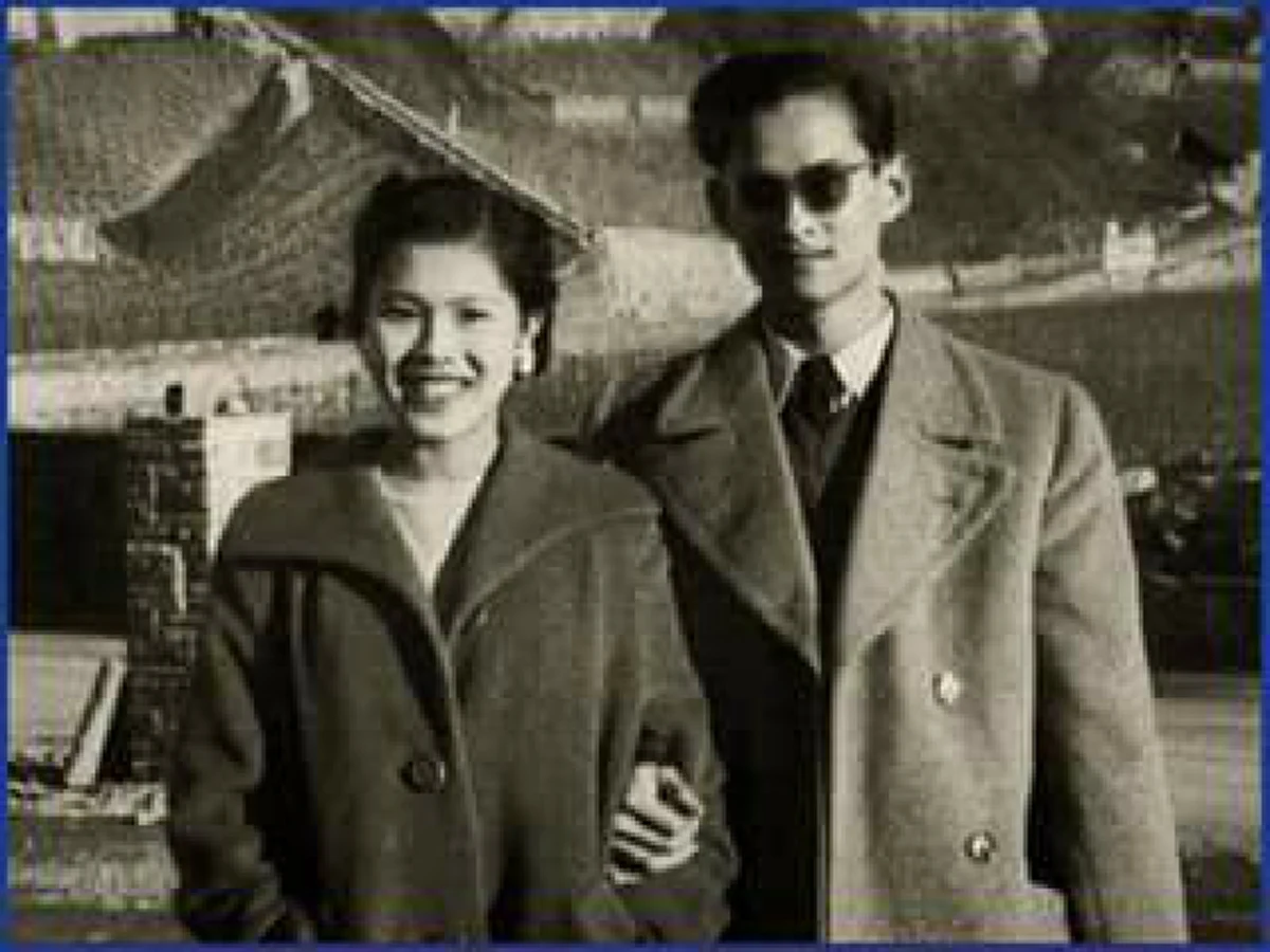 “รักแห่งราชันย์ มิ่งขวัญคู่แผ่นดิน”