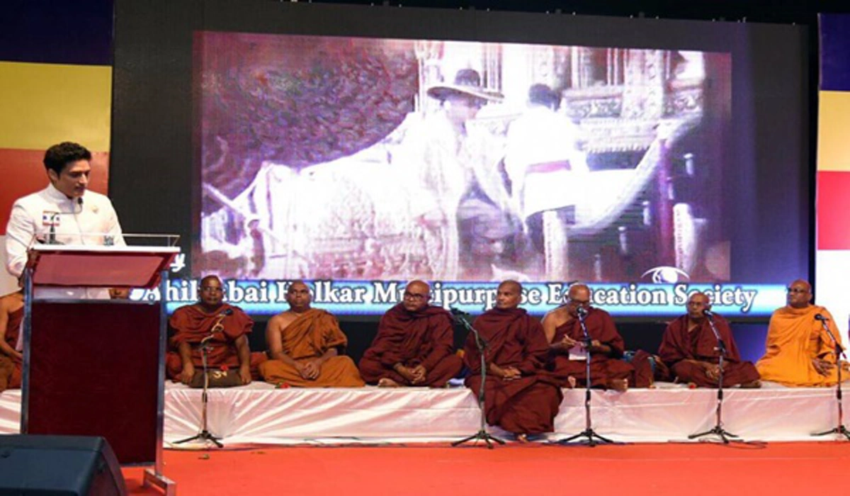 ผมศรัทธาในพระองค์!! เผยภาพบรรยากาศงานถวายความอาลัย "ในหลวง ร.9" ที่ประเทศอินเดีย หลัง "กาแกน มาลิค" พระเอกซีรี่ย์ "หนุมาน" ประกาศเป็นเจ้าภาพ