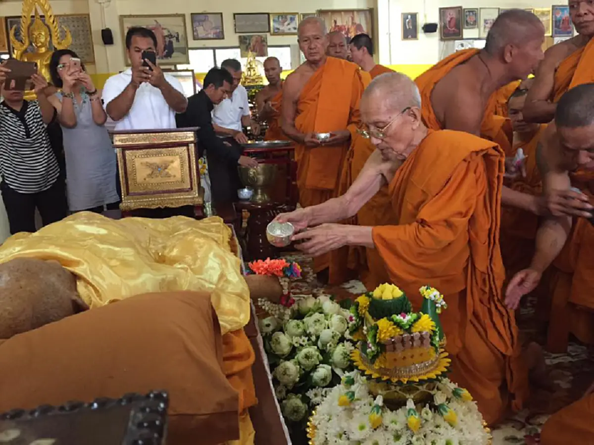 สิ้นเกจิดังเมืองลพบุรี!! "หลวงพ่อใส ปัญญาพโล" เจ้าอาวาสวัดเขาตำบล ผู้เป็นสหธรรมิกกับ "หลวงพ่อคูณ" ร่วมสร้างวัตถุมงคล "ใสคูณพูลทวี" ในตำนาน!!