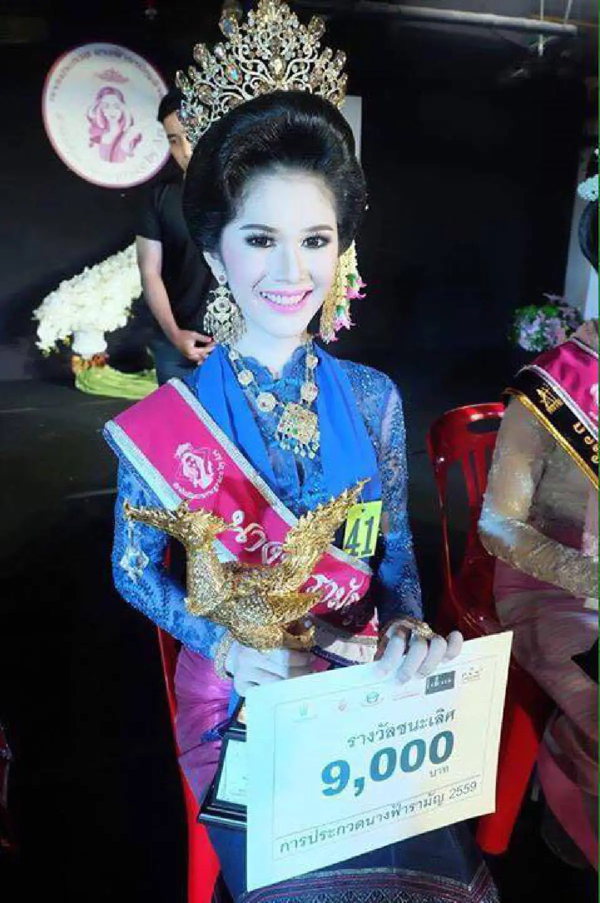 #ความสวยไม่แพ้ตัวแม่!! “10 ดาวรุ่ง นางงามเดินสาย” ความสวยที่ไม่ธรรมดา เห็นแล้วตะลึงตาค้าง ผู้ชายต้องแย่งซื้อขนมจีบ !! (ชมภาพ)