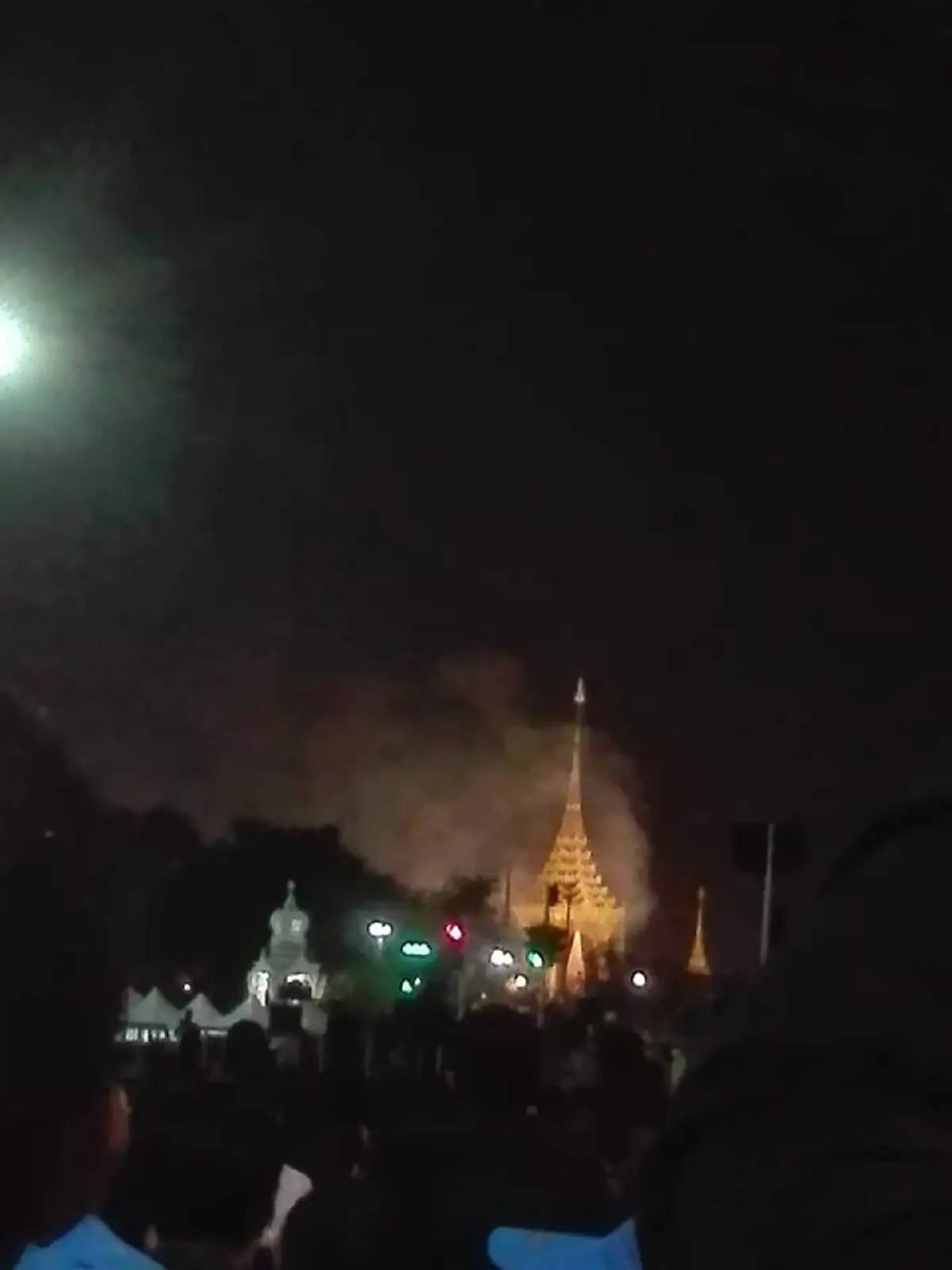 ทูลกระหม่อมหญิงฯ ทรงโพสต์...ถึงวันทูลลา พร้อมภาพควันพวยพุ่งเหนือพระเมรุมาศ #น้อมกายกราบส่งเสด็จพ่อสู่สวรรคาลัย (ชมภาพ)