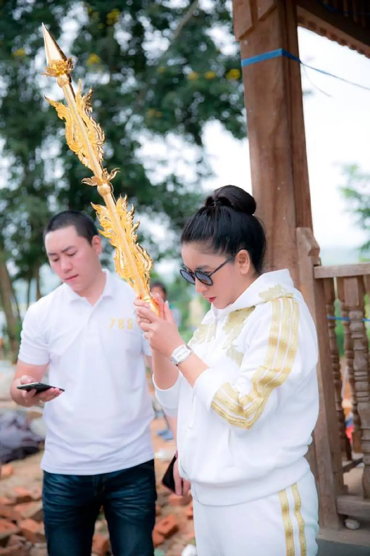 แบบนี้ก็มีด้วยหรอ!!!  ชาวเน็ตวิจารณ์ขรม เพจดังแนะตัดซิมเก่าฝังลูกนิมิต อัดเละเทะ #ปัญญาอ่อน อ้างอุทิศพลังบุญให้เจ้ากรรมนายเวร !??