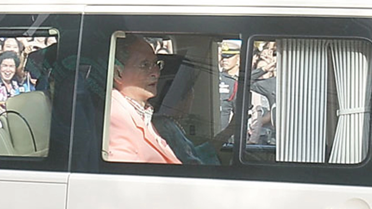 "แม่เรากลับหัวหิน กันมั้ย"พระราชดำรัสที่ในหลวง ร.๙ ทรงตรัสกับพระราชินีอย่างที่ใครได้ยิน ต้องบอกว่าหวาน และน่ารักสุดหัวใจ ที่ทรงมีต่อกัน