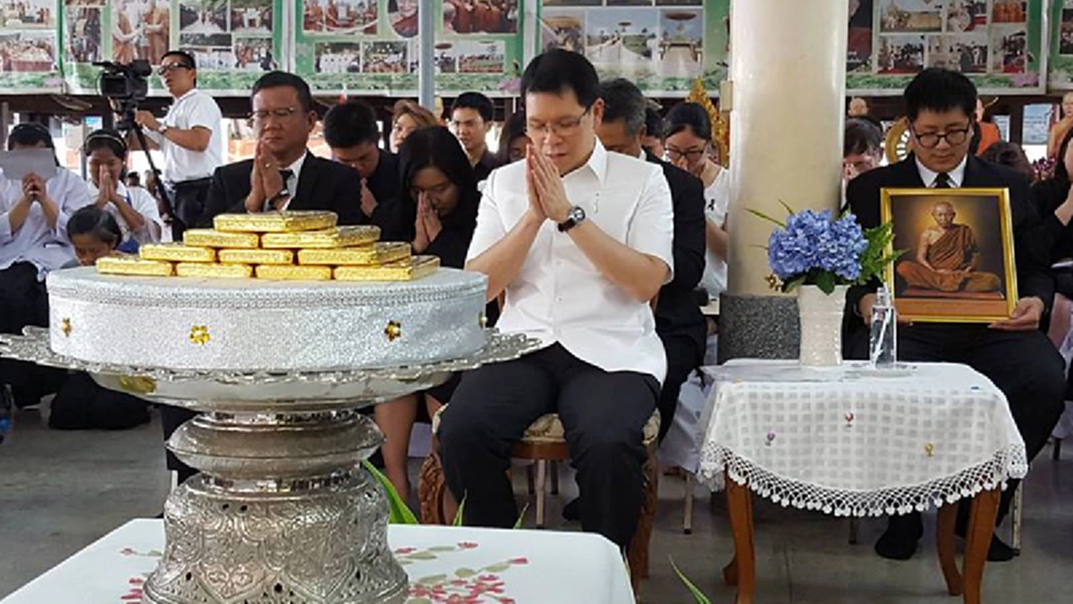 ทองคำของหลวงตามหาบัวที่มอบให้คลังหลวง ล่าสุดมีน้ำหนักรวม ๑๓,๐๓๑ กิโลกรัม มูลค่าประมาณกว่า ๒๗๑ ล้านแล้ว สาธุสาธุสาธุ!!!