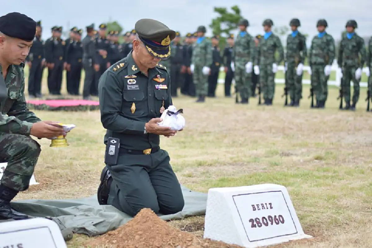 เกียรติยศศักดิ์ศรีที่ไม่แพ้มนุษย์ !!! เปิดภาพ"พิธีอำลาสุนัขทหารไทย" อีกหนึ่งผู้อยู่เบื้องหลังถวายการรักษาความปลอดภัยในพระราชพิธีต่างๆ