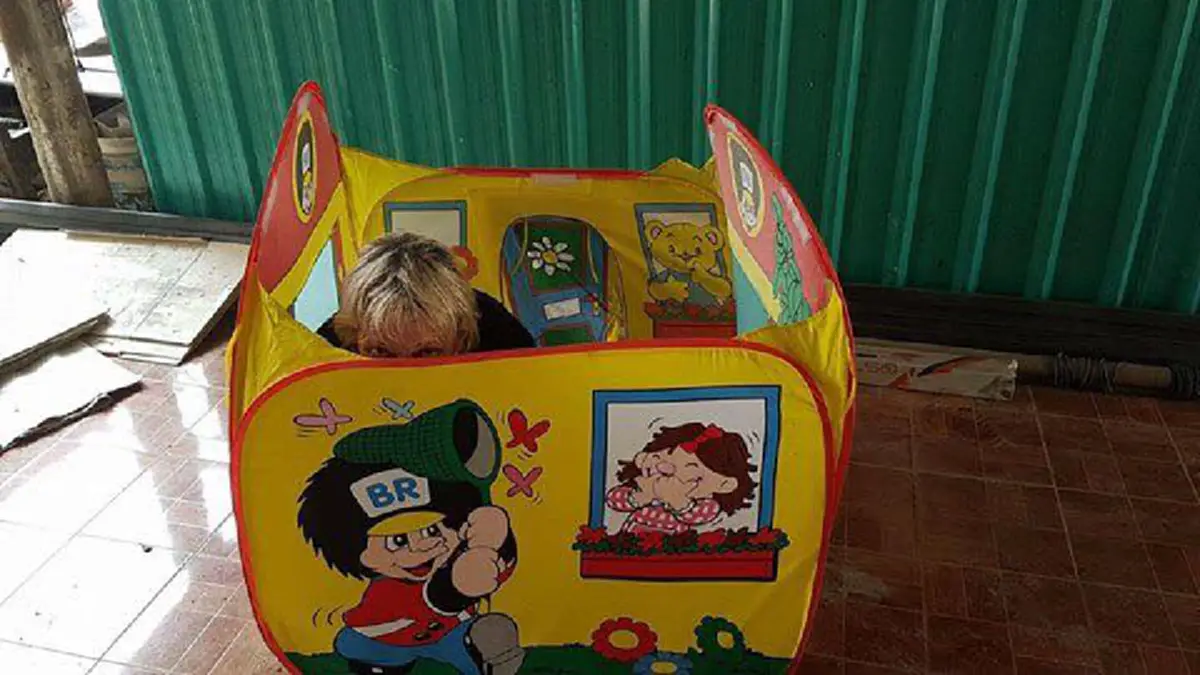 นางฟ้านอร์เวย์หัวใจอีสาน! โซเชียลแห่ชื่นชม หญิงฝรั่งวัย 61 ทุ่มเท ทุ่มหัวใจ เพื่อช่วยเหลือคนยากไร้ในประเทศไทย (ชมภาพ)