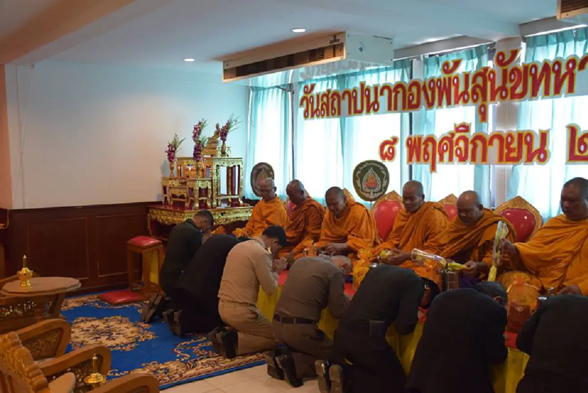 เกียรติยศศักดิ์ศรีที่ไม่แพ้มนุษย์ !!! เปิดภาพ"พิธีอำลาสุนัขทหารไทย" อีกหนึ่งผู้อยู่เบื้องหลังถวายการรักษาความปลอดภัยในพระราชพิธีต่างๆ