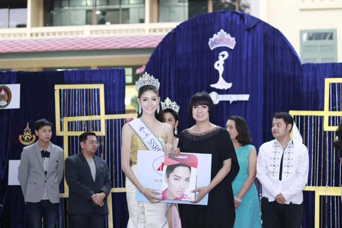 #น้ำตาท่วมกลางเวที!! “น้องตาล อภัสรา หมื่นน้อย” ผู้คว้ามงกุฏ “SSRU QUEEN 2017” คนล่าสุด ของการประกวดเพศทางเลือก !! (ชมภาพ)