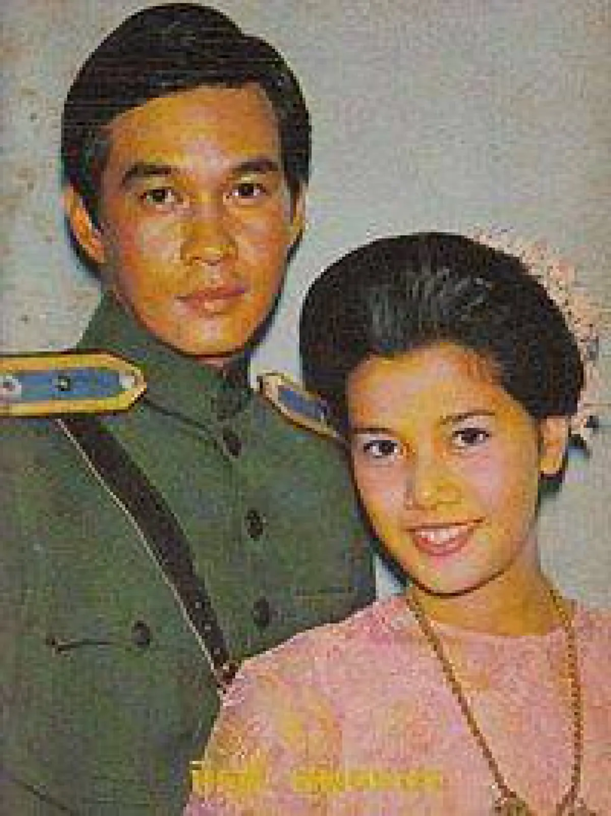 คนทั้งประเทศไม่เคยเห็น!! เผยโฉมหน้า "อดีตนักแสดงหนุ่ม" หล่อ แซ่บ ทำเอาสาวๆกรี๊ดคอแตก ที่แท้คือดาราชื่อดังระดับประเทศ!! (ชมภาพ)