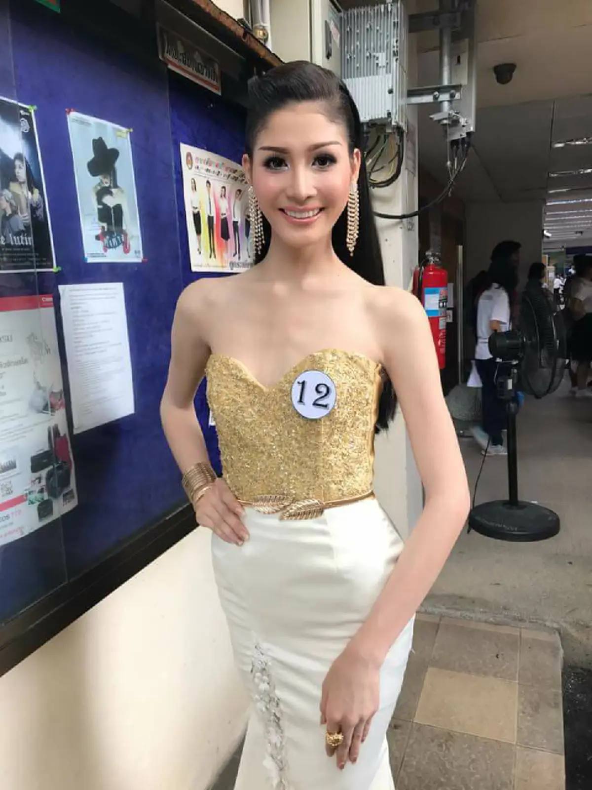 #น้ำตาท่วมกลางเวที!! “น้องตาล อภัสรา หมื่นน้อย” ผู้คว้ามงกุฏ “SSRU QUEEN 2017” คนล่าสุด ของการประกวดเพศทางเลือก !! (ชมภาพ)