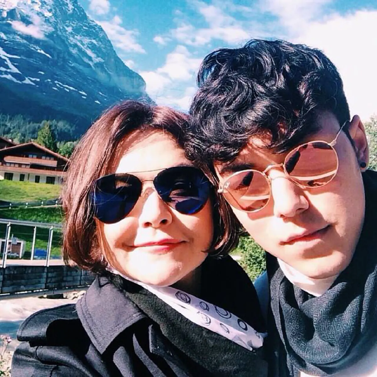 ปีนี้แจกจริง !! "แม่หมู พิมพ์ผกา" ลั่น! โพสต์ทวิตแจกลูกชาย "น้องนาย ณภัทร" แลกโหวต "มารีญา"ให้มงลง! รีบโหวตมารีญาสิ รอไร !! (ชมภาพ)