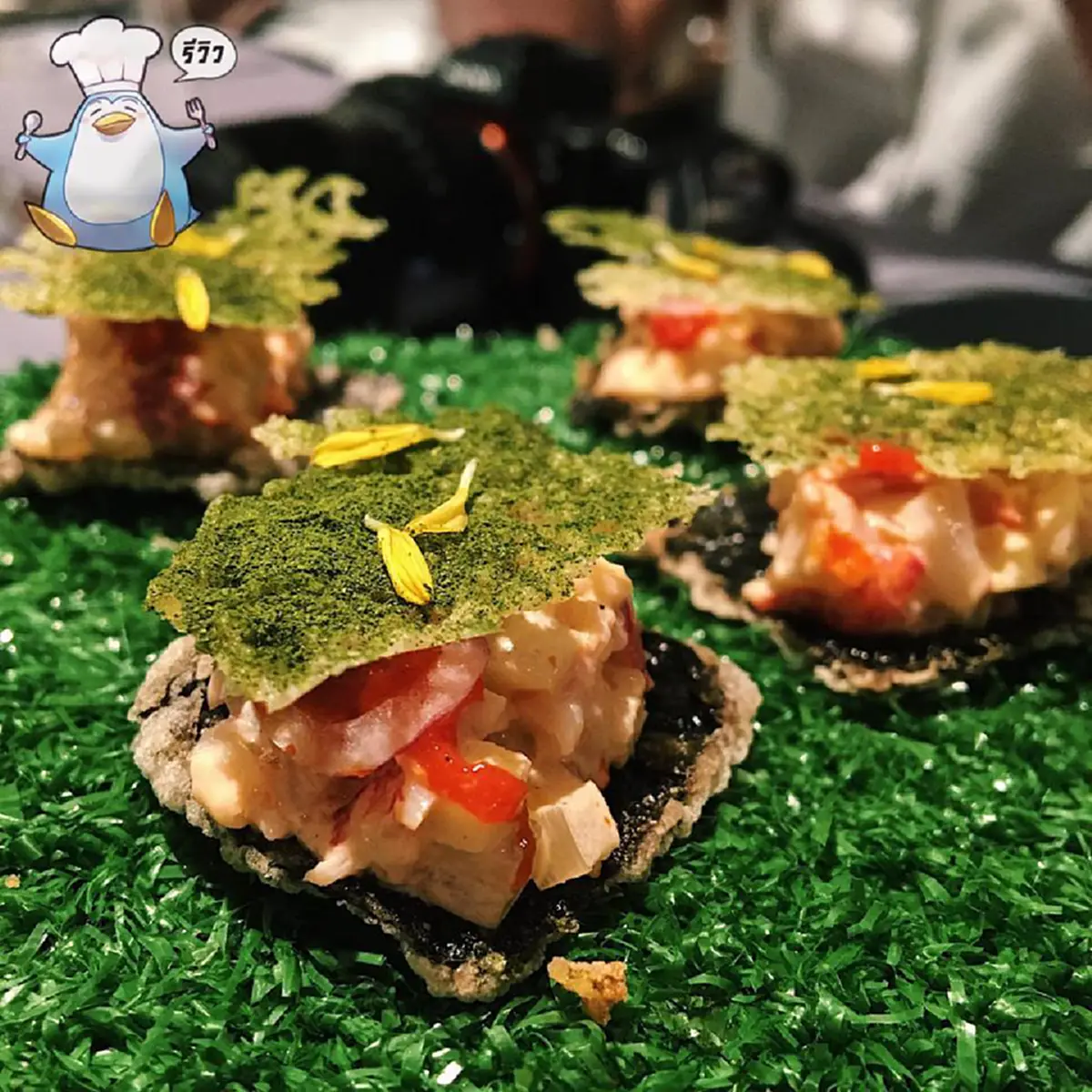 นี่สิพ่อบ้านของแท้ !! "ชาคริต" โชว์สกิลฝีมือการทำอาหาร อวด"ภรรยา"ที่สิงคโปร์ จะน่าทานขนาดไหน? ตามไปดู !! (ชมคลิป)