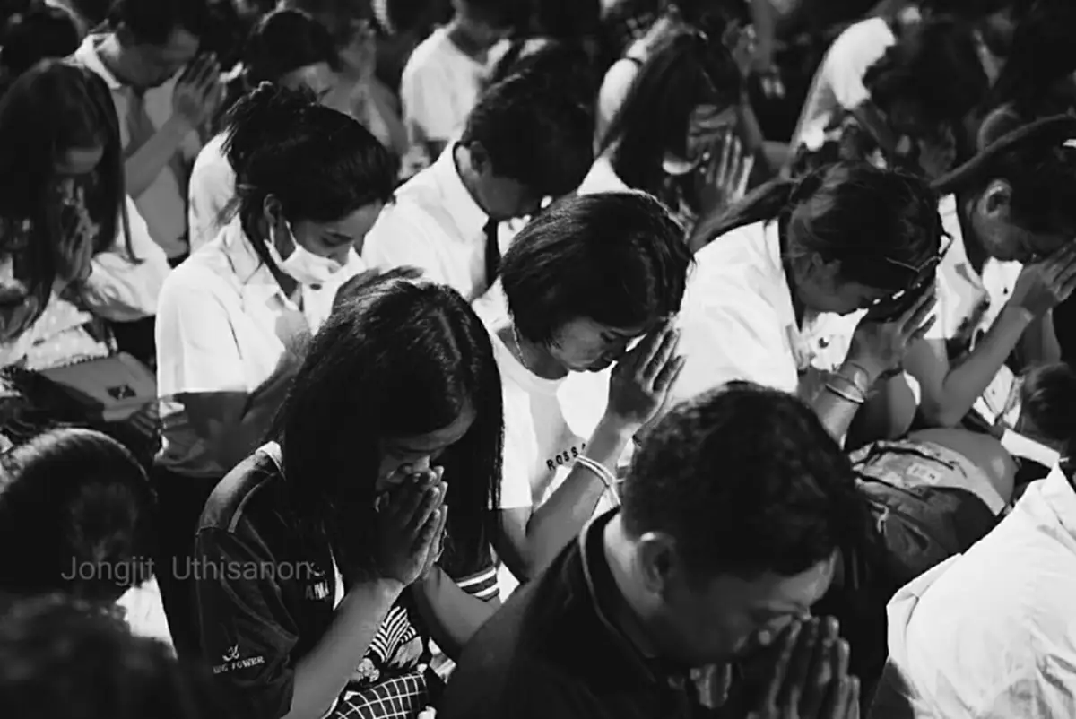 "ใกล้ตุลา...มาบรรจบวันครบรอบ....รำลึกถึงหัวใจแทบสลาย"  ย้อนประมวลภาพเหตุการณ์ ในหลวงรัชกาลที่9 เสด็จสู่สวรรคาลัย