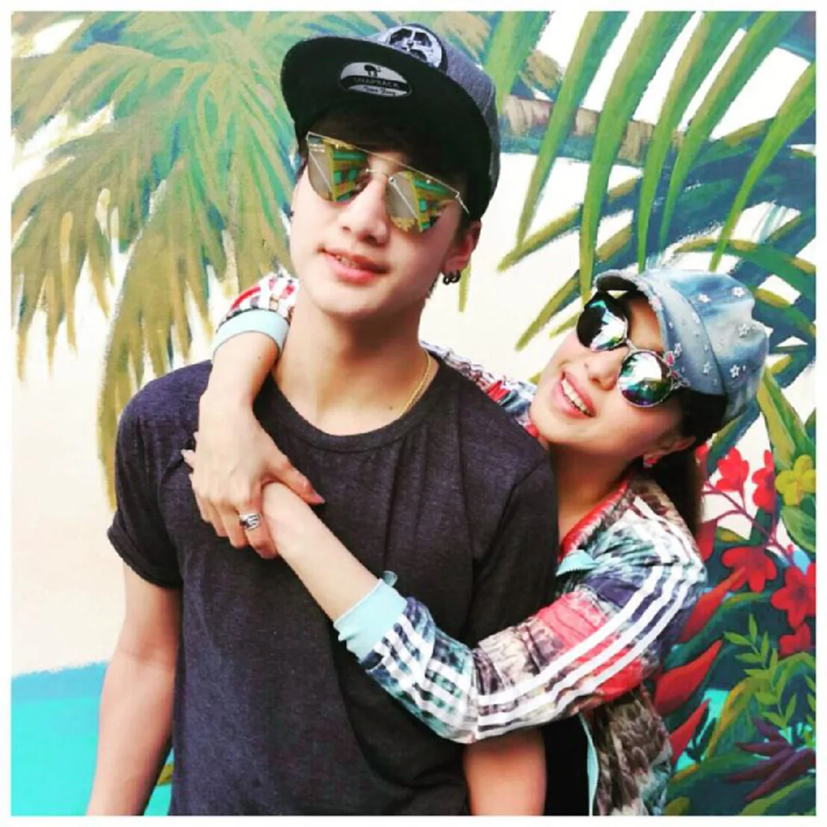 งานนี้.."แม่เดือดสุดๆ"!!!  "เอ้ ชุติมา" ตอกกลับเกรียนคีย์บอร์ดหลังโดนแซะ เปิดตัวคบแฟนหนุ่มรุ่นลูก เชือดนิ่มๆเเต่สะดุ้งทั้งไทม์ไลน์!??