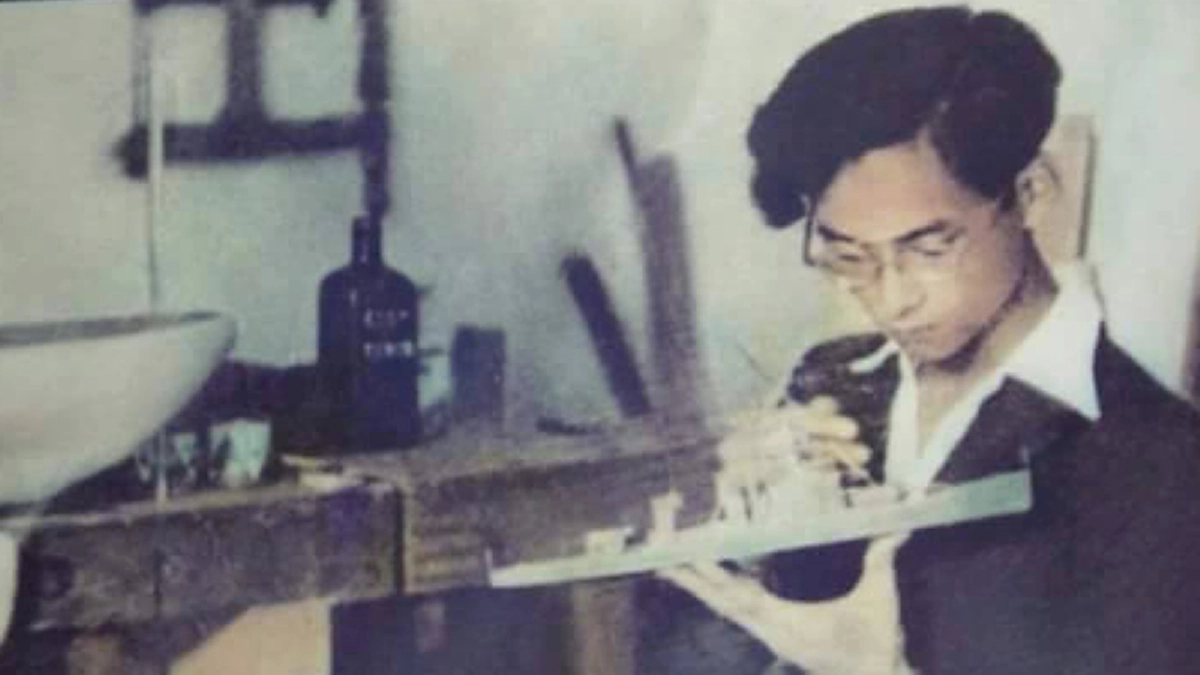 “มีผู้ใดทราบบ้างว่าเป็นเรืออะไรและถ่ายที่ไหน” ด้วยพระปรีชาสามารถและอัฉริยภาพในการทรงฉายภาพจนยากจะแยกของจริงหรือจำลองของในหลวง ร.๙ 