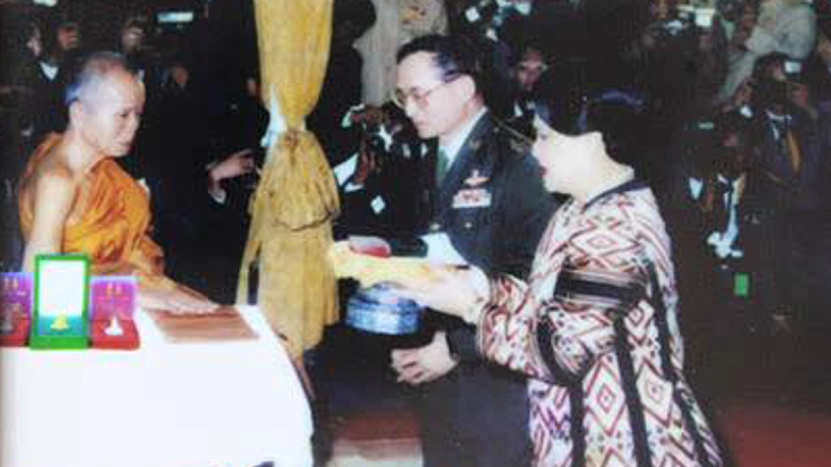 "ทำไมหลวงพ่อไม่พูดกับหนูล่ะคะ" พระเทพทรงตรัสถามหลวงพ่อคูณ แต่คำตอบที่ทรงได้รับ ข้าราชการทุกคนต้องหนาว?#หลวงพ่อคูณ