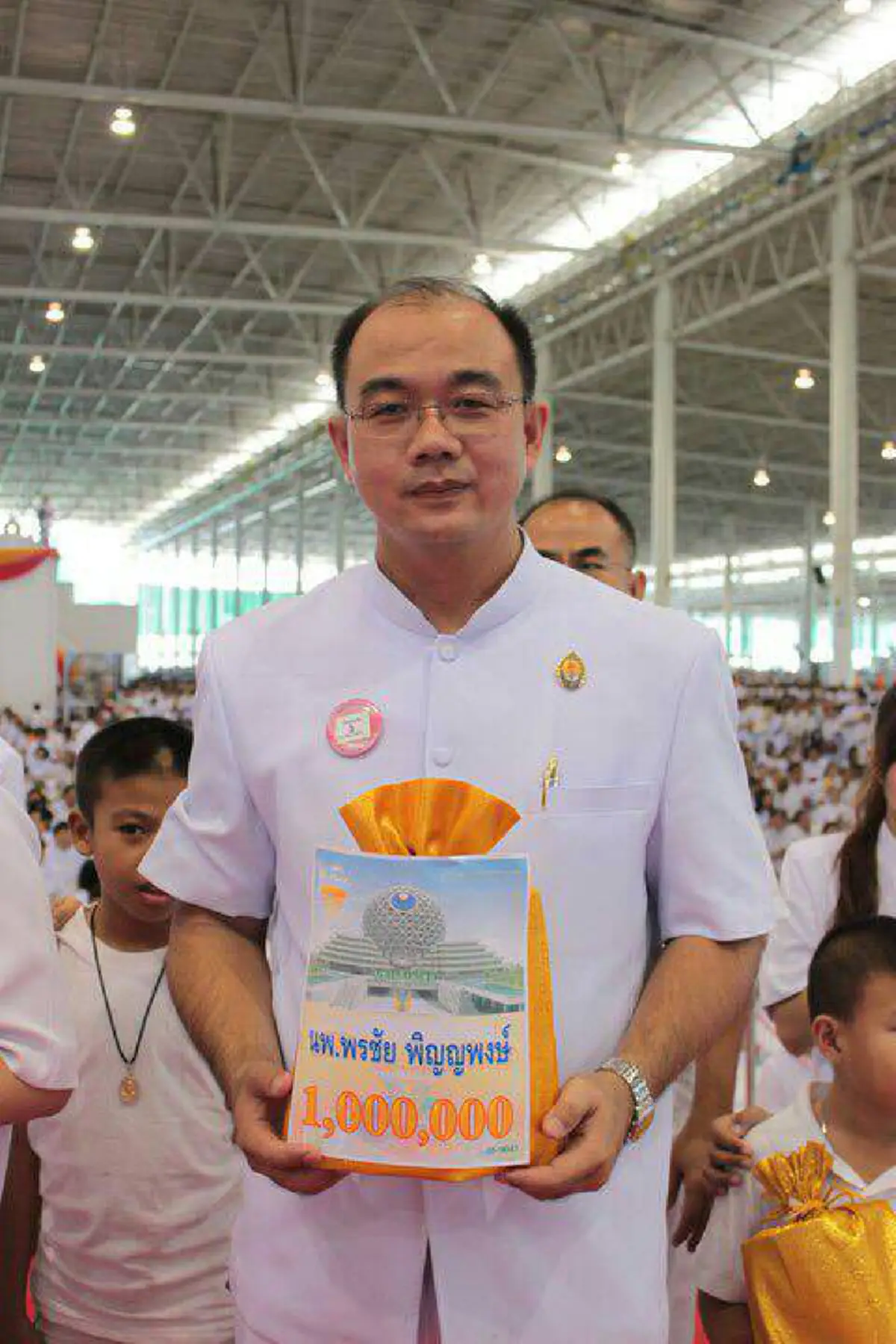 "ทีนิวส์"แฉแหลก!! ศิษย์เอกธรรมกายบิดเบือนข้อมูลใส่ร้ายเจ้าหน้าที่รัฐ หวังให้พระธัมมชโยพ้นผิด!!