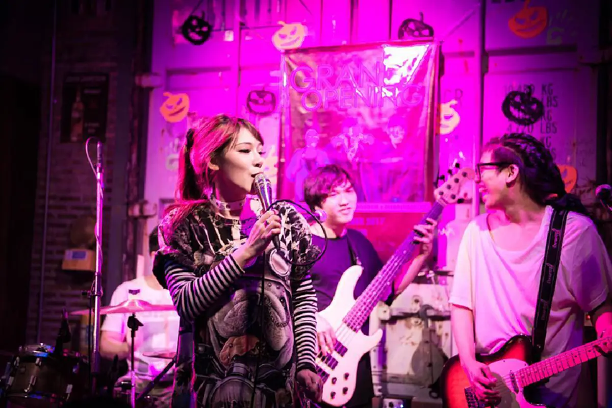 ขยี้ตาแทบอักเสบ !!! ส่องภาพ "มุก ขมคอ" แชมป์ Stage Figther ล่าสุดเปลี่ยนไปจนแทบจำไม่ได้ บอกเลยว่าแซบจนหนุ่มๆต้องร้องขอชีวิต !?