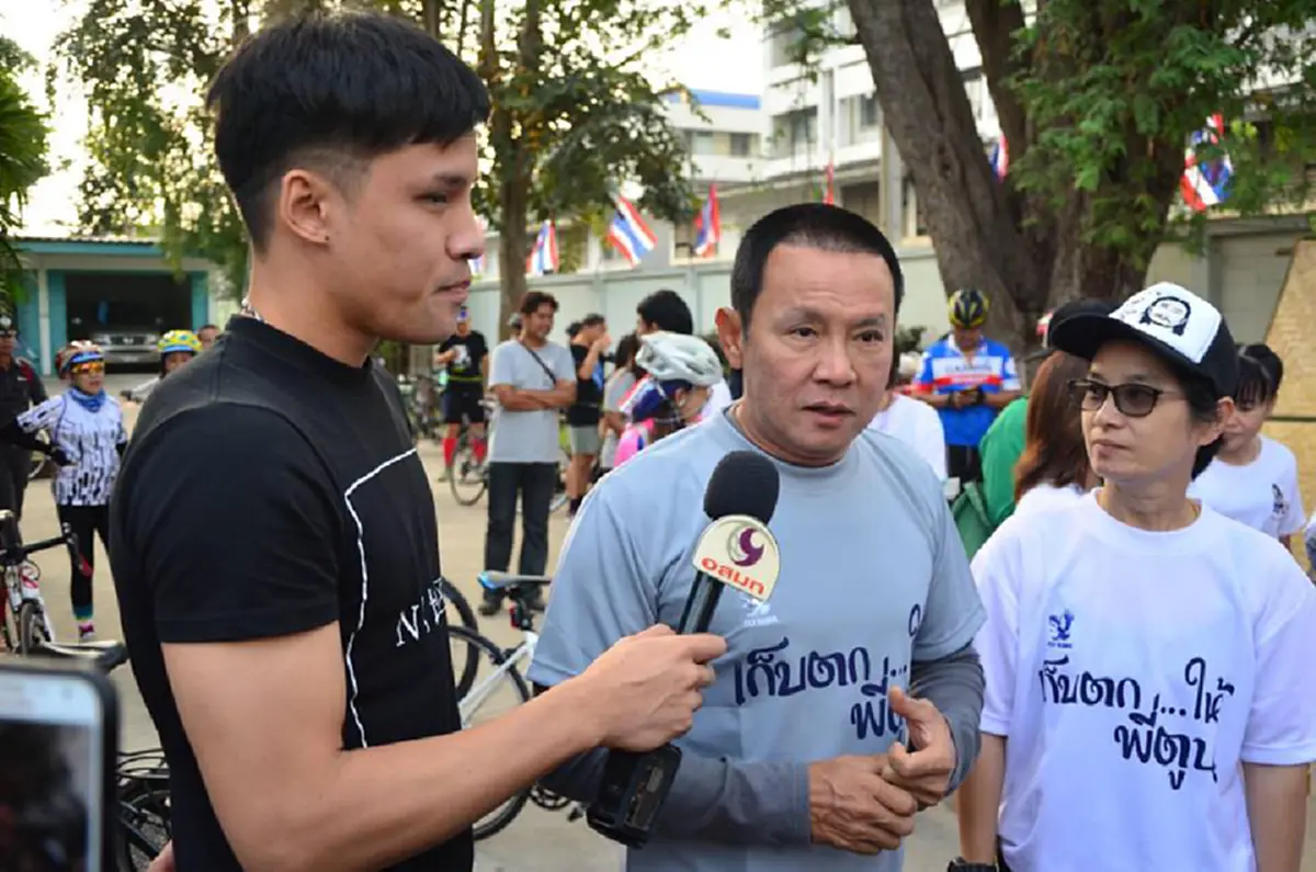 ใจพี่สุดยอดเลย!! "จาตุรงค์ " วิ่งระดมทุนบ้านเกิดราชบุรี#เก็บตกให้พี่ตูน ยอดเงินวันแรกพุ่งครึ่งล้าน โซเชียลปรบมือรัวเสียดายพวกบ้าทำเสียอารมณ์