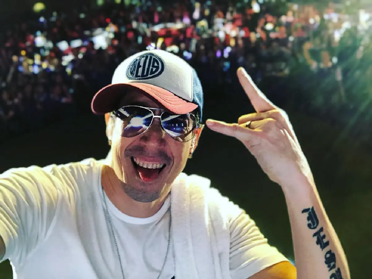 แฟนคลับแตกตื่น!! "เจ เจตริน" เผยภาพ "เห็ดหนวดปลาหมึก" เห็ดที่หายากโผล่ที่บ้าน แฟนคลับตื่นเต้น ขอเลขที่บ้านกันใหญ่