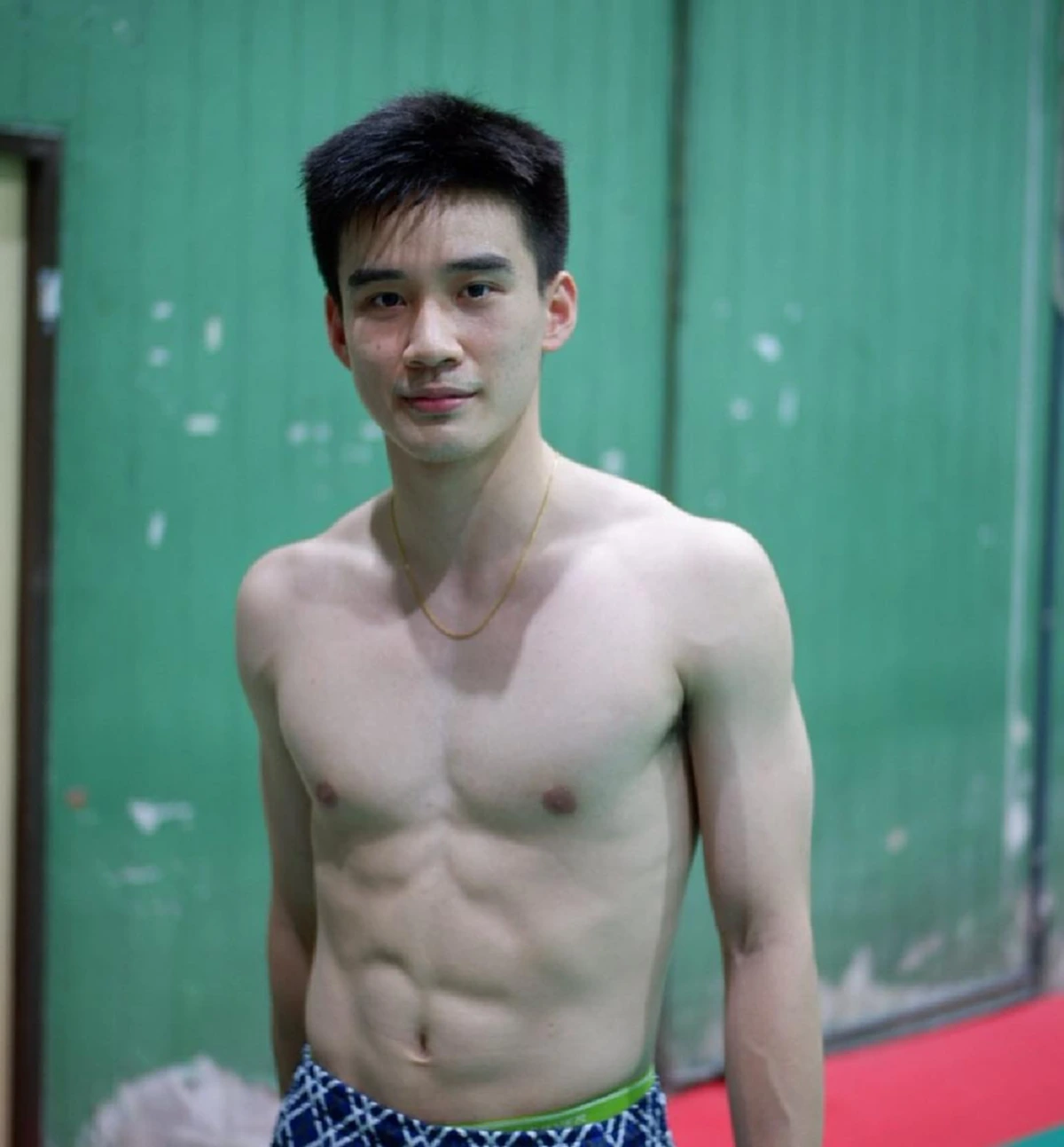 หลงตัวเอง? โซเชียลถล่มยับ! "กัน กันตภณ" นักแบดทีมชาติไทย ถ่ายคลิปเชิงเหยียดสาวอินโด "กรี๊ดกูอีกเร็ว" (คลิป)