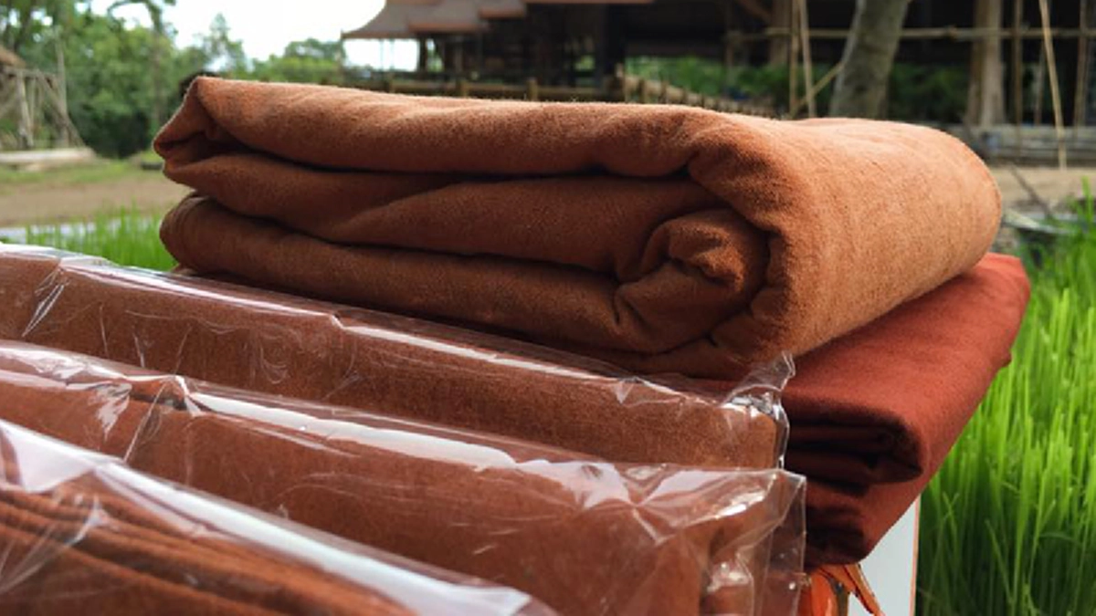 รู้จักไหม "ไม้เจีย" นิยมถวายตอนเข้าพรรษา ของดีมีประโยชน์ที่กำลังสูญหายไป ทำเองได้ง่ายๆ หลวงปู่มั่น หลวงตามหาบัว ก็เคยใช้